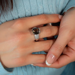 Bague argent 925 quartz fumé et zirconias - vue porté 1