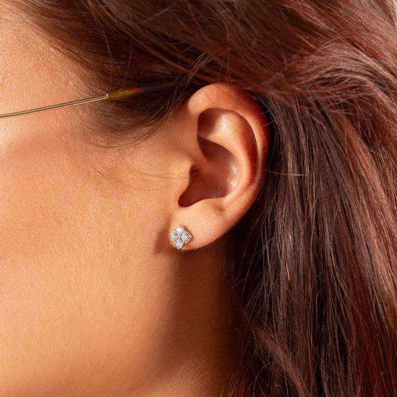 Boucles d'oreilles argent 925 zirconias - vue porté 1