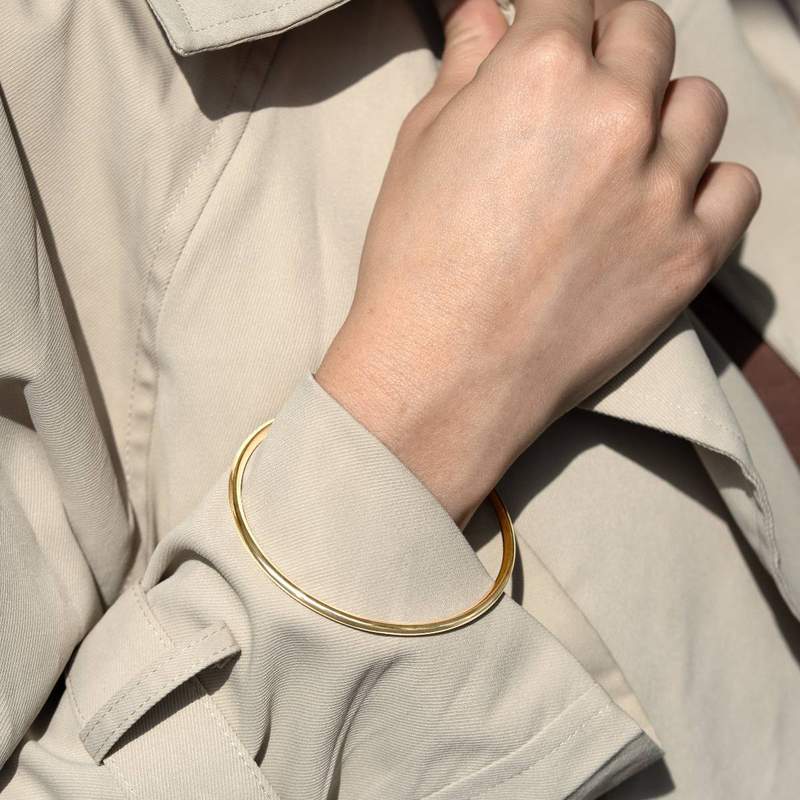 Bracelet jonc plaqué or - vue porté 2