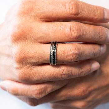 Zwarte koolstofvezel stalen ring