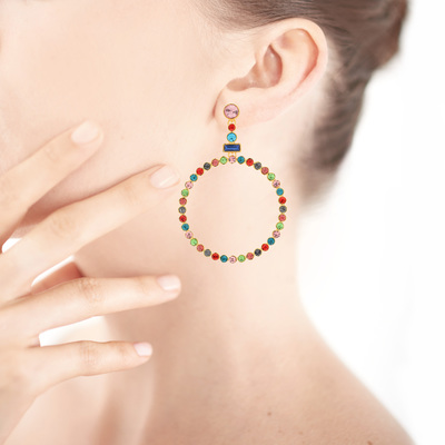 Boucles d'oreilles metal dore pierres imitation - vue Vporté 1