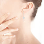 Boucles d'oreilles pendants acier - vue porté 1