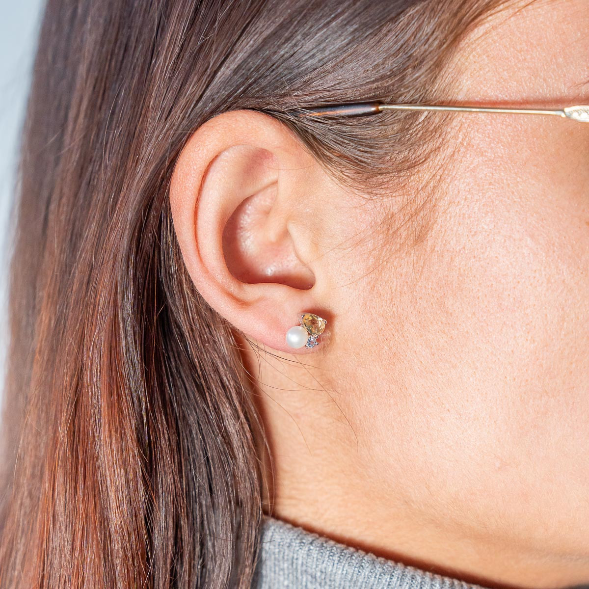 Oorbellen van 925 zilver met citrien en behandelde topaas zoetwaterparels - gedragen 1