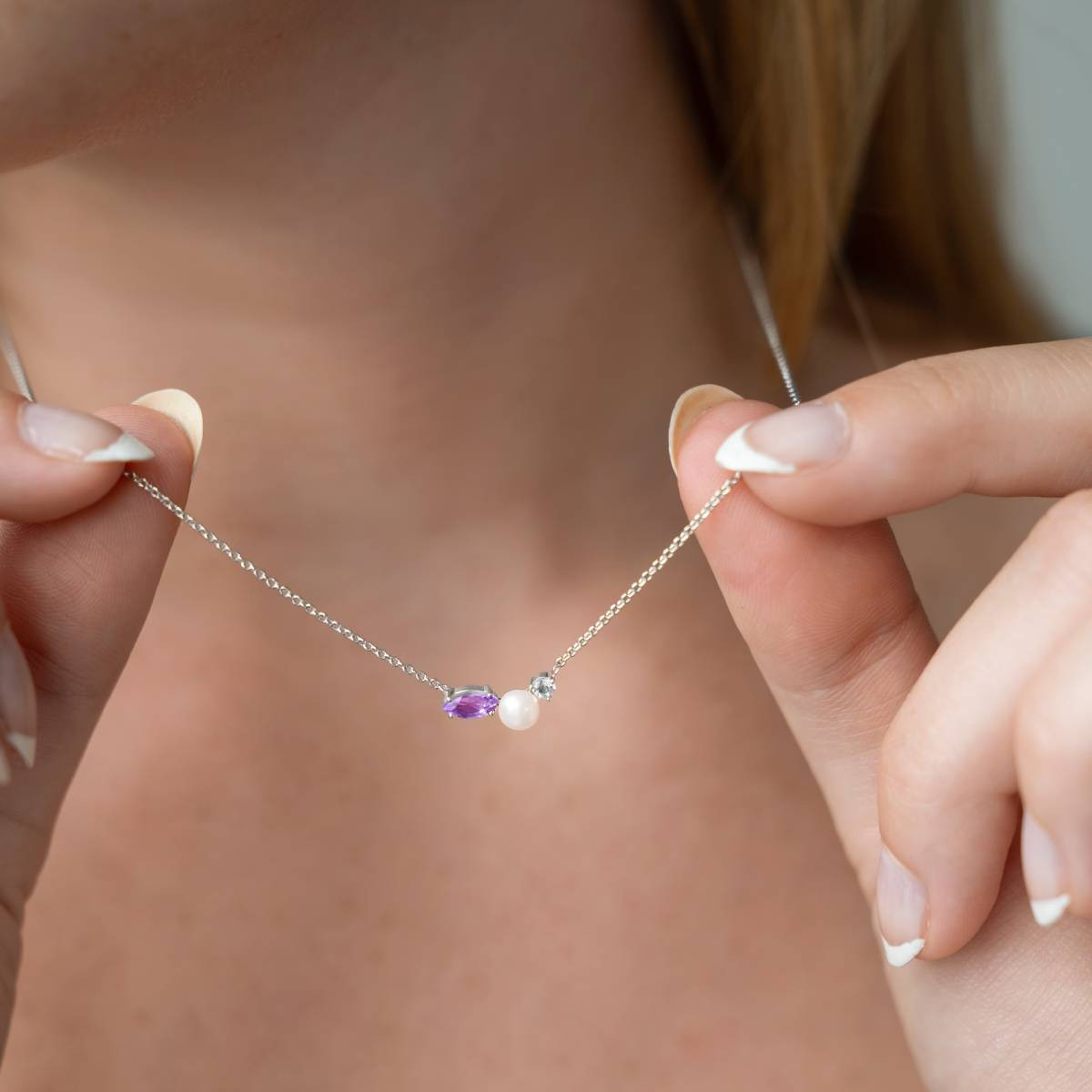 Collier argent 925 perle de Chine améthystes et topaze blanche 45cm - vue porté 2