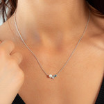 Collier argent 925 perle de Chine et topazes bleues traitées 45cm - vue porté 1