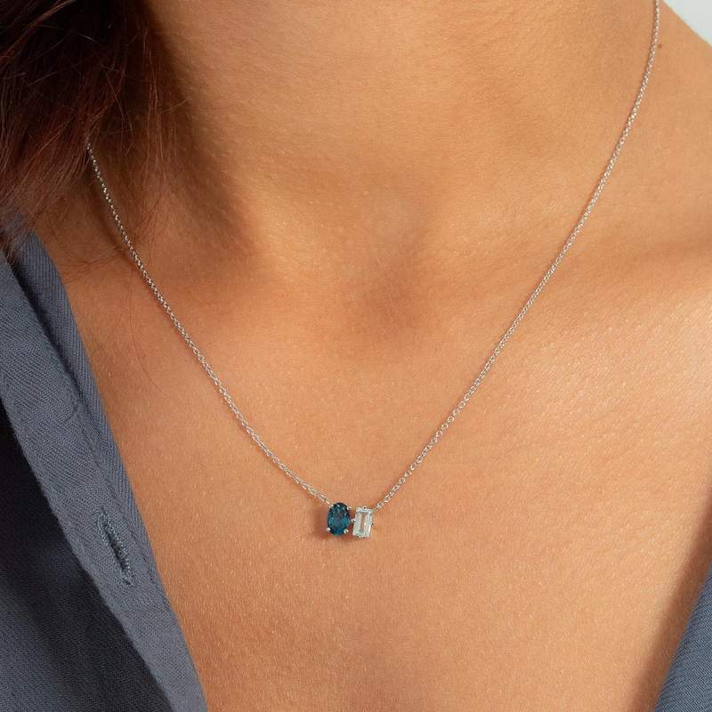 Collier argent 925 topazes bleues traitées 45cm - vue porté 1