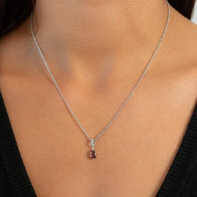 Collier argent 925 grenat 45cm - vue porté 1