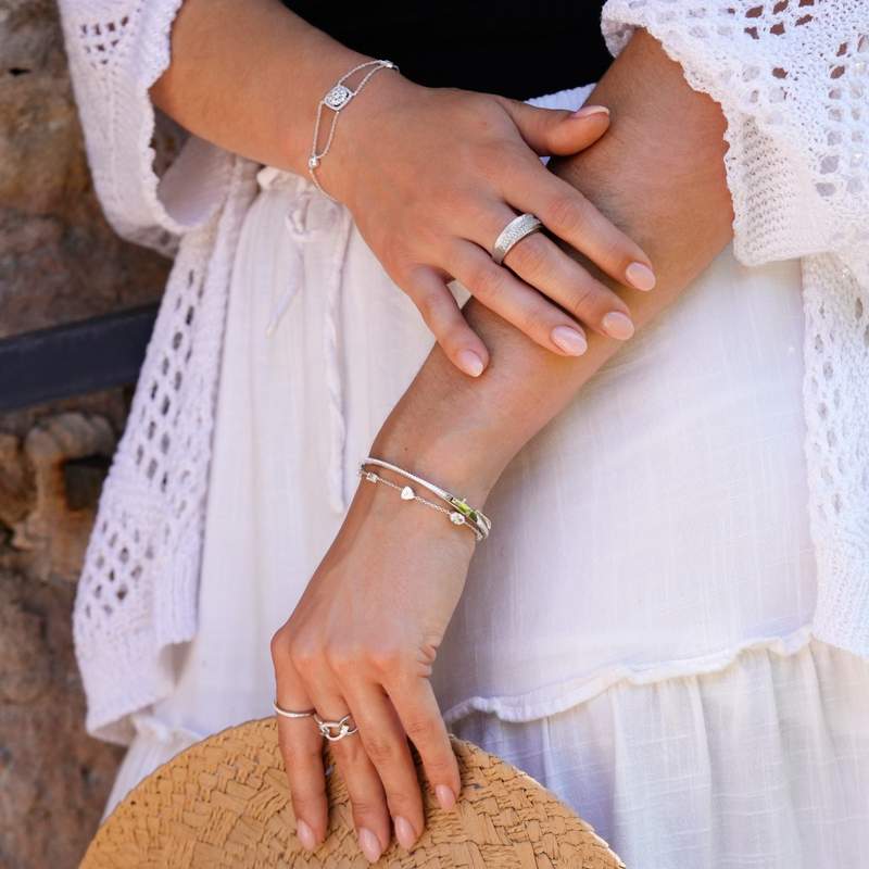 Bracelet argent 925 et zirconias diamètre 60mm - vue porté 1