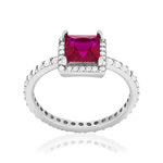 Zilveren ring met rode en witte zirkonia's - aanzicht 1