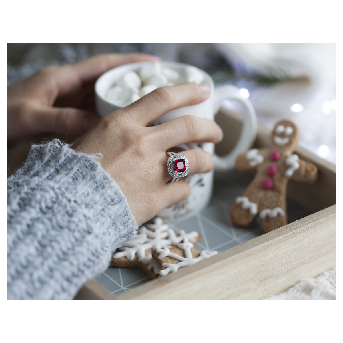 Bague argent 925 zirconia rouge et zirconias blancs - vue porté 2