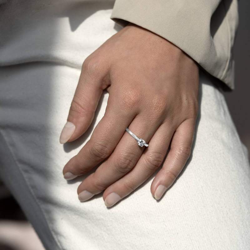 Solitaire argent 925 zirconia - vue porté 2