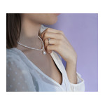 Necklace in gold 750 yellow with Chinese cultured pearls 42,5 cm - worn view 2