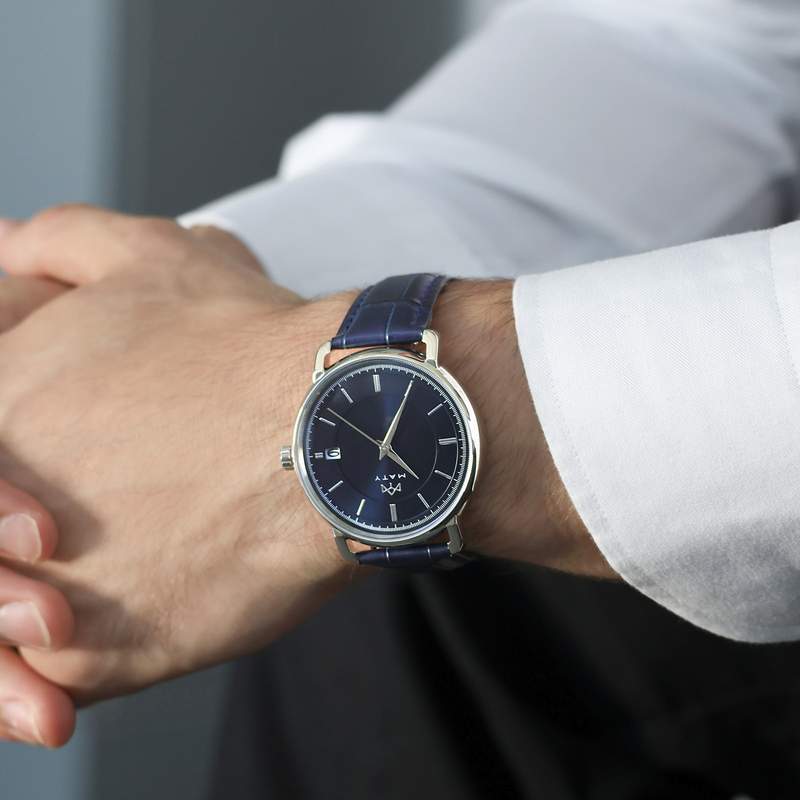 MATY herenhorloge met blauwe leren band - gedragen 1 bekijken