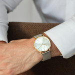 Montre MATY homme, bracelet maille milanaise acier inoxydable - vue porté 1