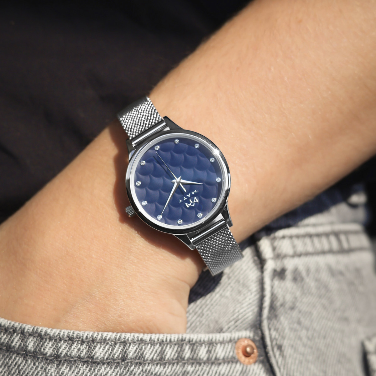 Montre MATY femme, bracelet acier inoxydable - vue porté 1