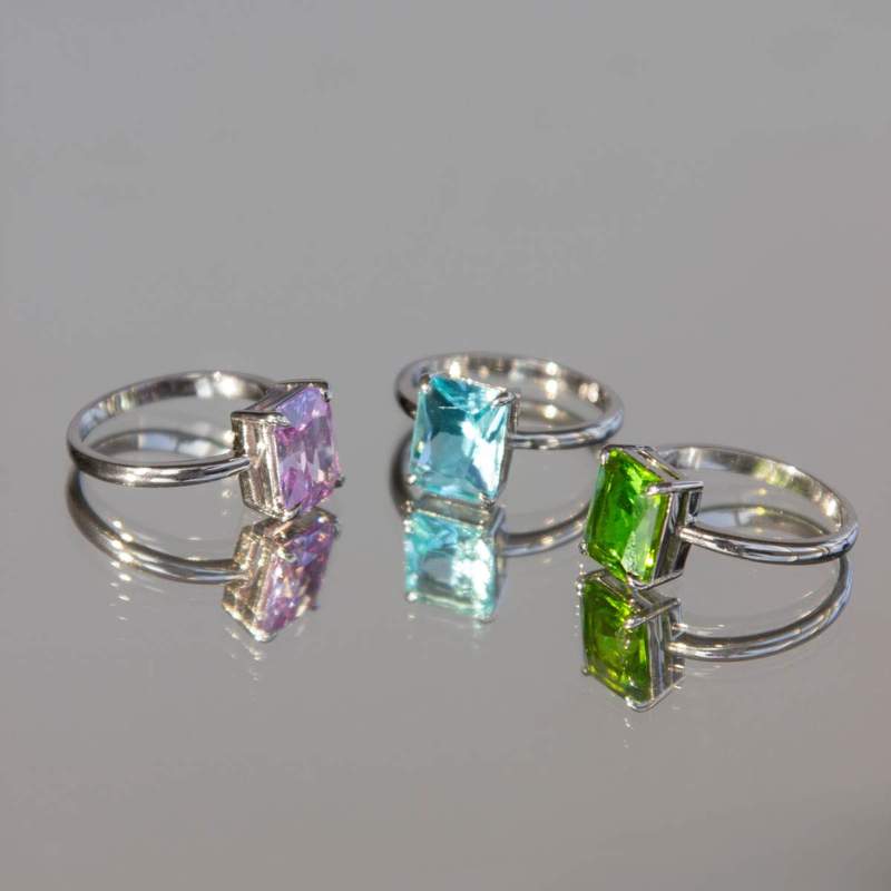925 sterling silver ring with green crystal - view D1