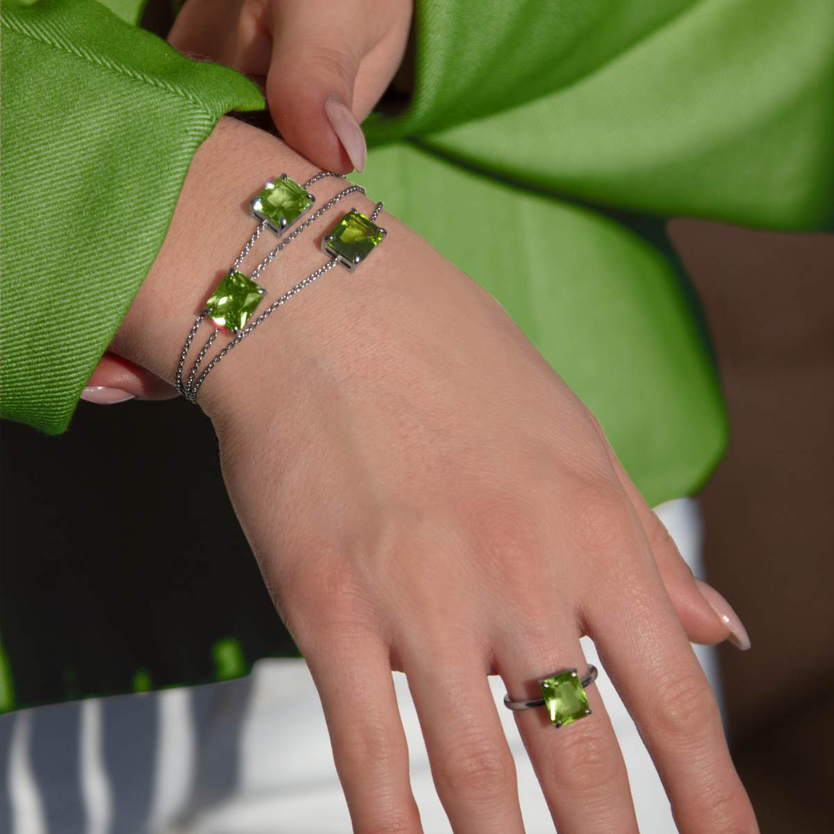 Bague argent 925 cristal vert - vue porté 3