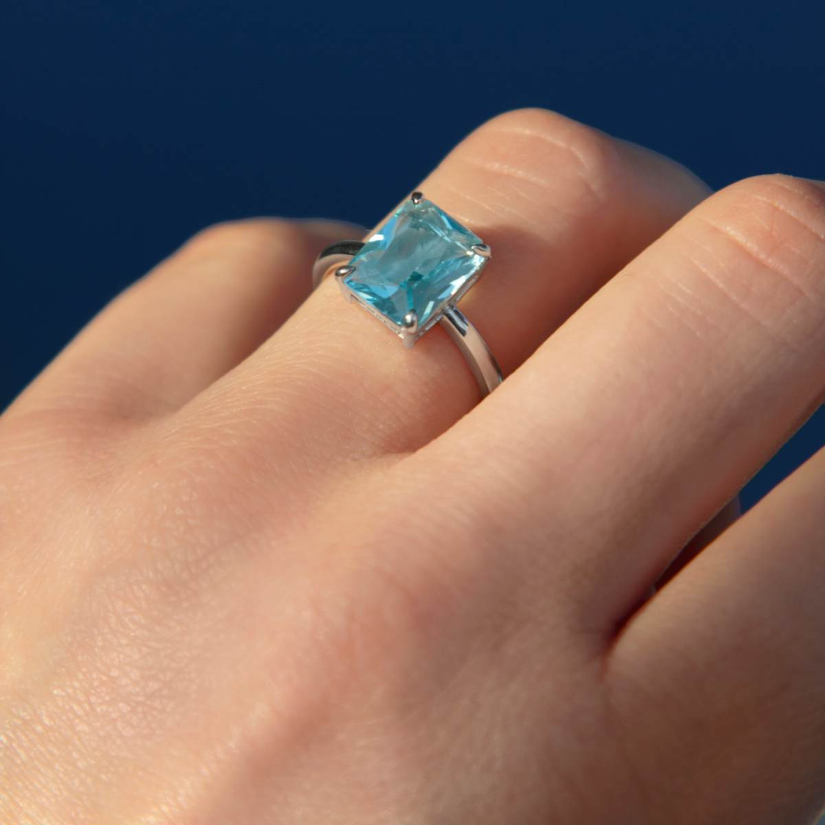 Bague argent 925 cristal bleu - vue porté 1
