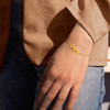 Bracelet or 375 jaune motif nids d'abeilles 19cm - vue Vporté 1