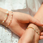 Bracelet acier jaune pierres naturelles et perle de culture de Chine 19cm - vue porté 4