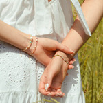 Bracelet acier jaune pierres naturelles et perles de culture de Chine 18cm - vue porté 1