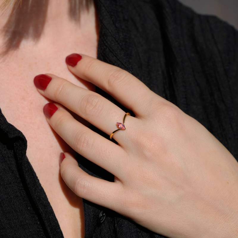 Bague or 375 jaune tourmaline - vue porté 1