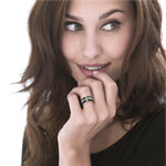 Bague argent 925 2 anneaux céramiques et diamants - vue porté 1