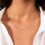 Chaine or 375 blanc maille forçat 45 cm - vue porté 1