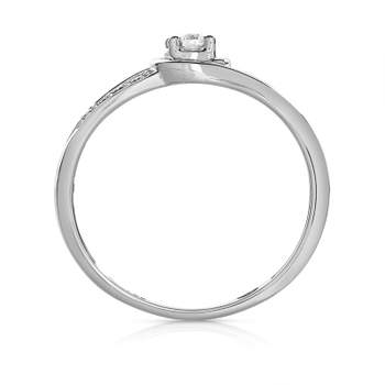 375 white gold diamond and ruby ring