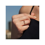 Bague or 375 2 tons rubis - vue porté 1