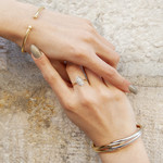 Bague or 375 2 tons zirconias - vue porté 1