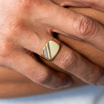 Chevalière of 375 2-tonige ovale diamant - gedragen 1 bekijken