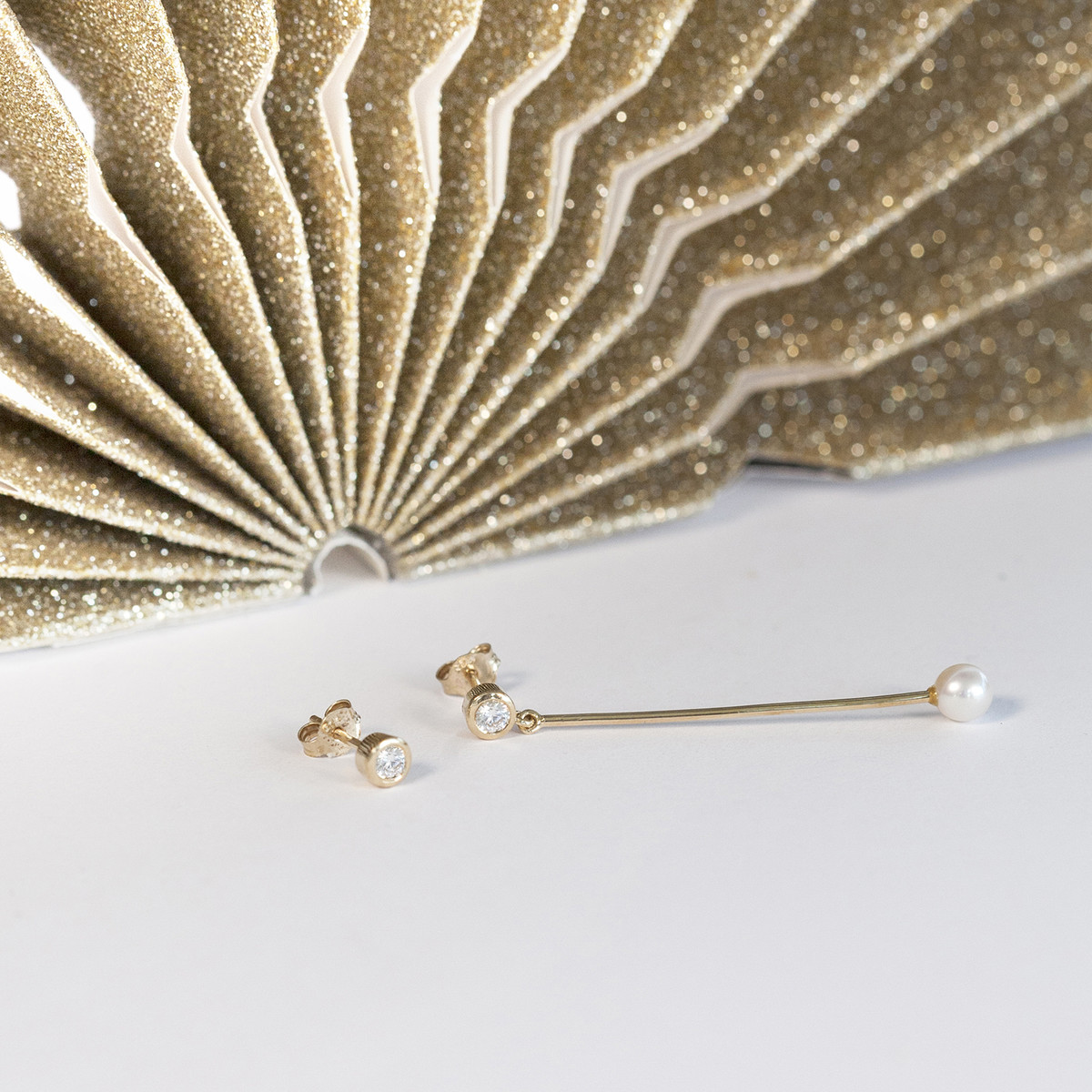 Boucles d'oreilles or jaune 375 p. chine zirconia - vue D3