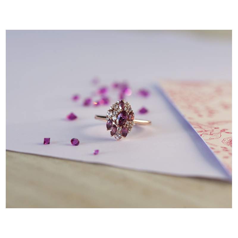Bague or 375 rose marquise grenats et diamants - vue D2