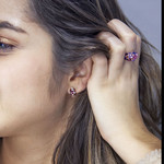 Boucles d'oreilles or rose 375 grenats diamants - vue porté 1