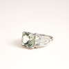 Bague or 375 blanc quartz vert et diamants - vue VD4