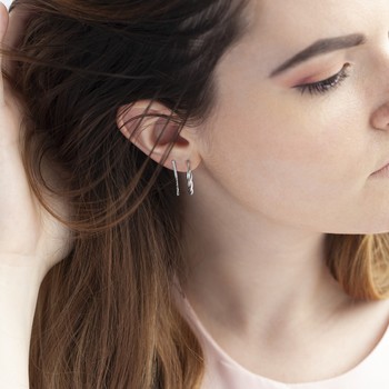 Boucles d'oreilles or blanc 375  pendants diamants