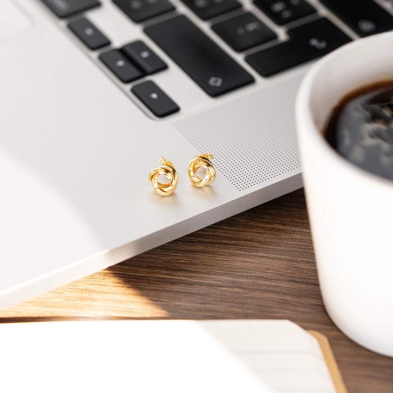 Boucles d'oreilles or jaune 375 entrelacées - vue D1