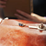 Bague or 375 2 tons saphirs ovales et diamants - vue D3