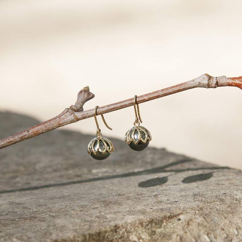 Boucles d'oreilles or 375 pendants perles de culture de Tahiti - vue D3