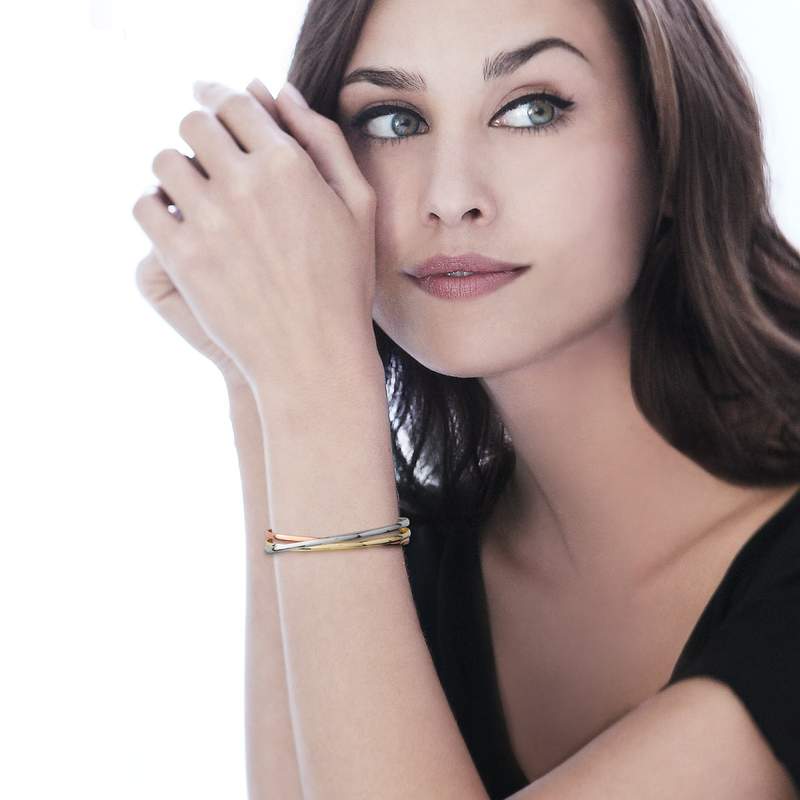 Bracelet jonc 3 ors 375 3 anneaux entrelacés - vue porté 1