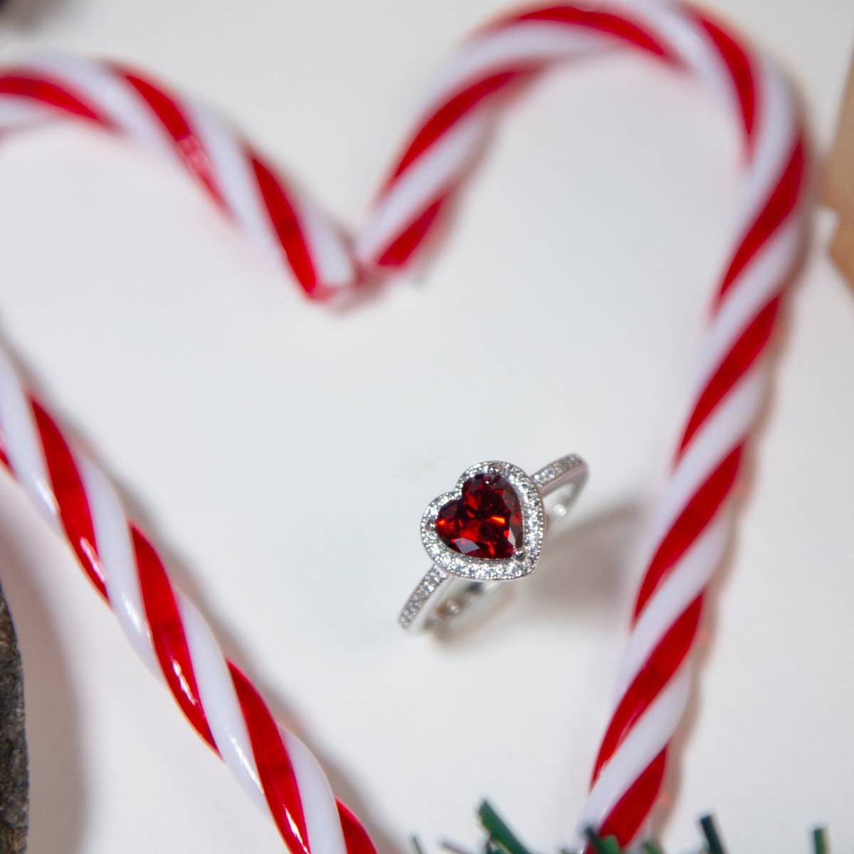 Bague argent 925 coeur zirconias rouges et blancs - vue D1