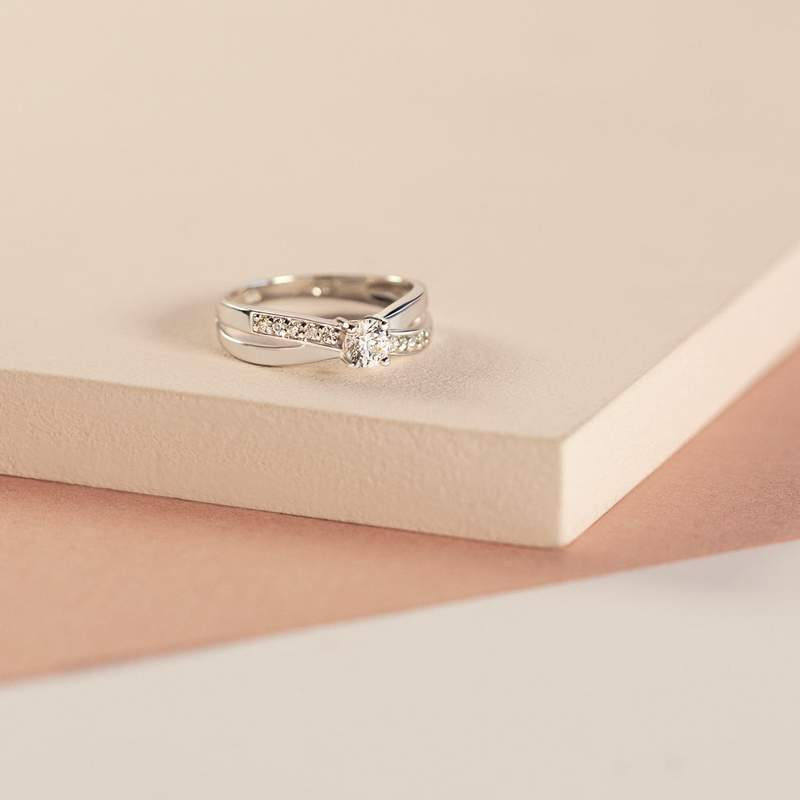 Bague argent 925 croisée zirconias - vue D3
