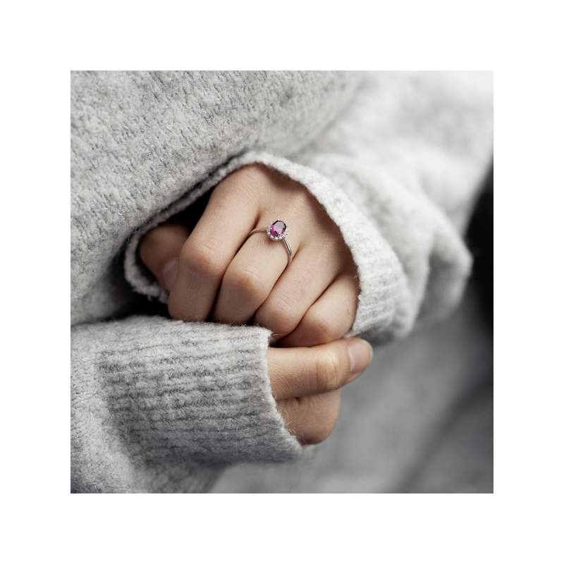 Bague argent grenat rhodolite ovale et diamants - vue porté 2