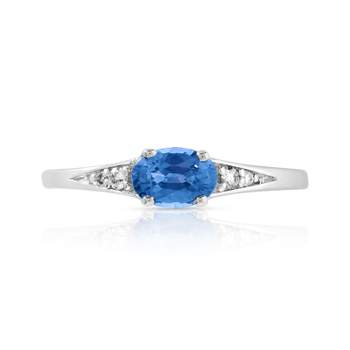 750 white gold ring with oval sapphire and diamonds