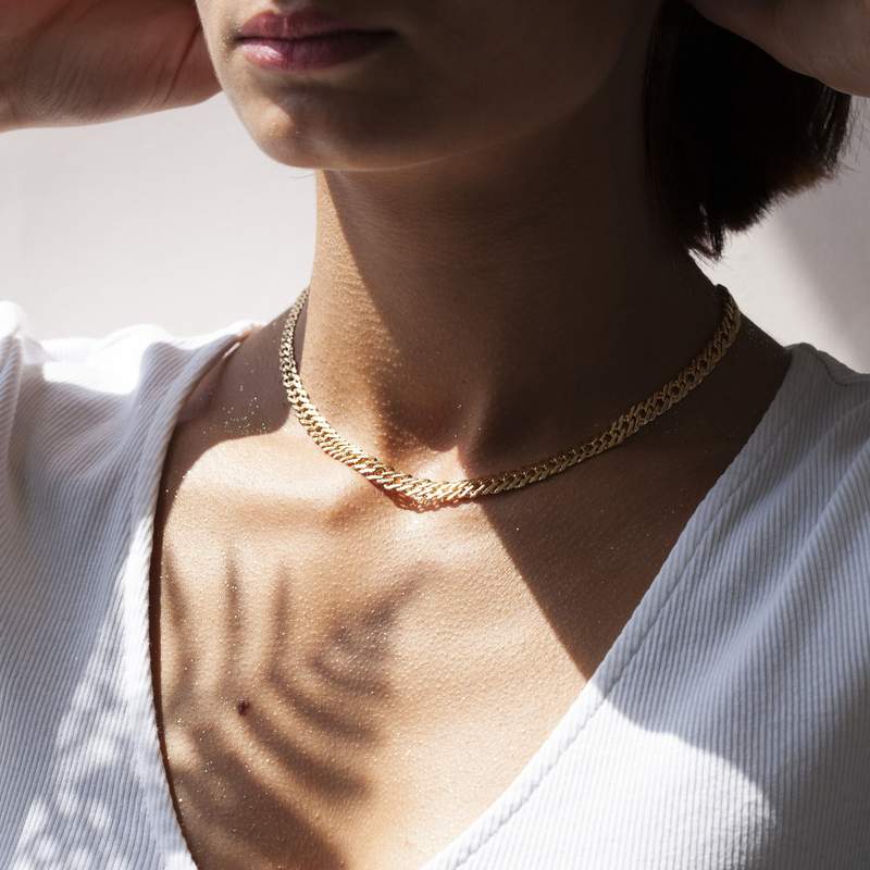 Collier plaqué or maille fantaisie 45 cm - vue porté 2