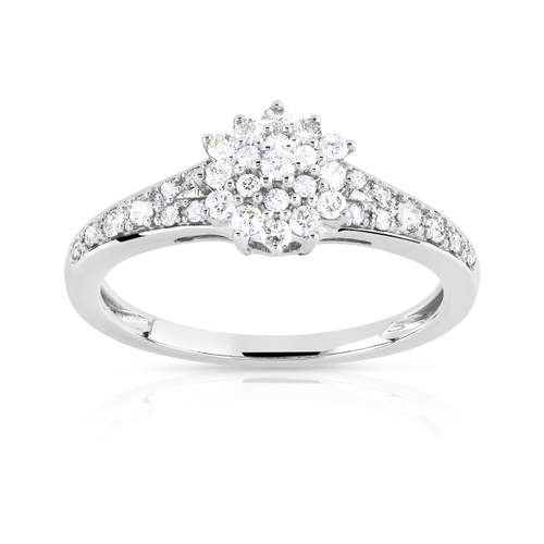 750 white gold diamond flower ring