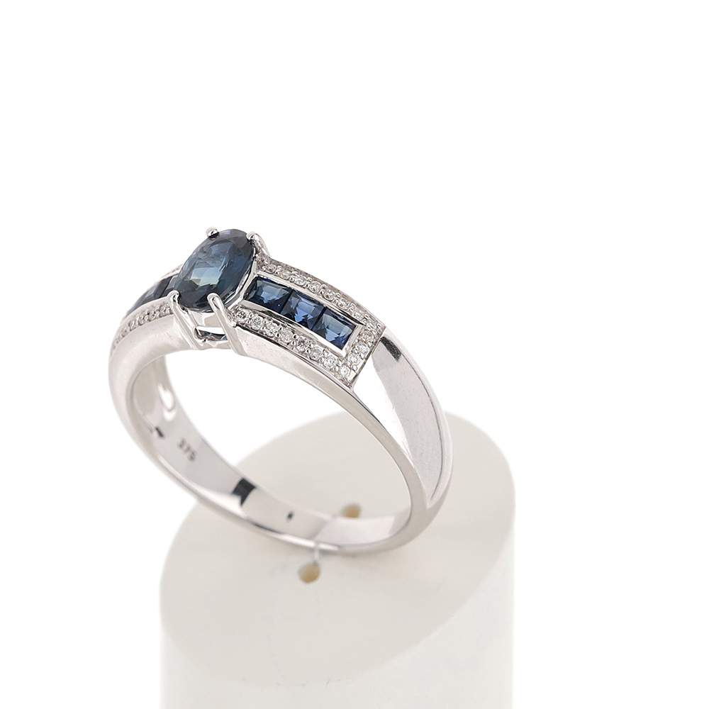 Bague or 750 blanc saphirs et diamants - vue 3