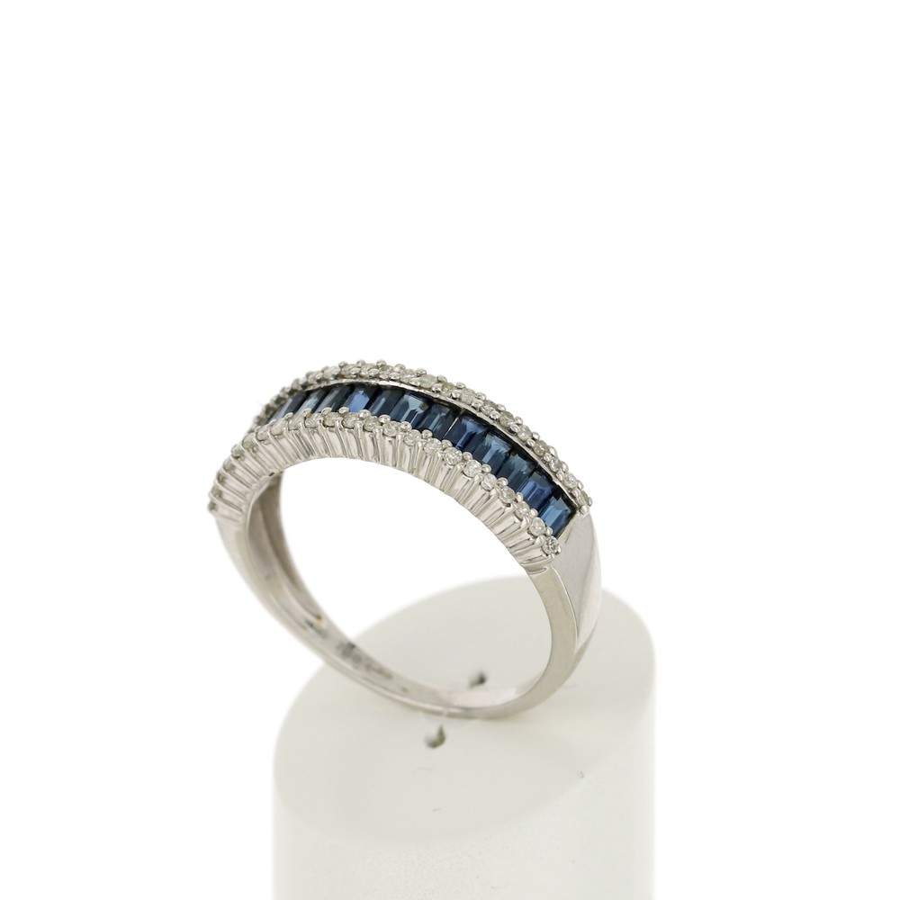 Bague or 750 blanc saphirs rectangulaires et diamants - vue 3