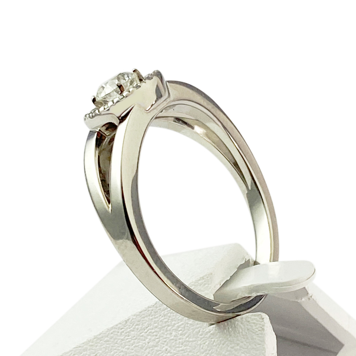 Bague solitaire or 750 blanc diamant - vue 2